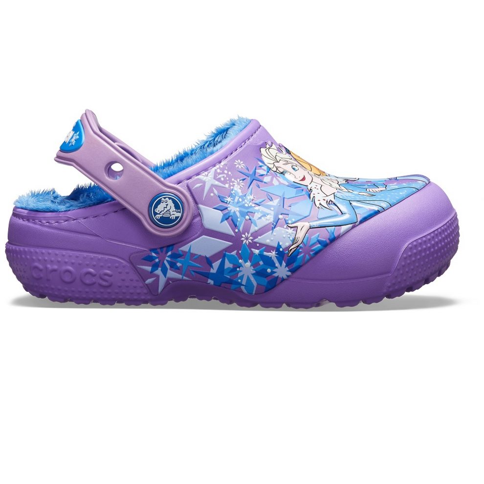 Crocs papucsok férfi és női változatokban.